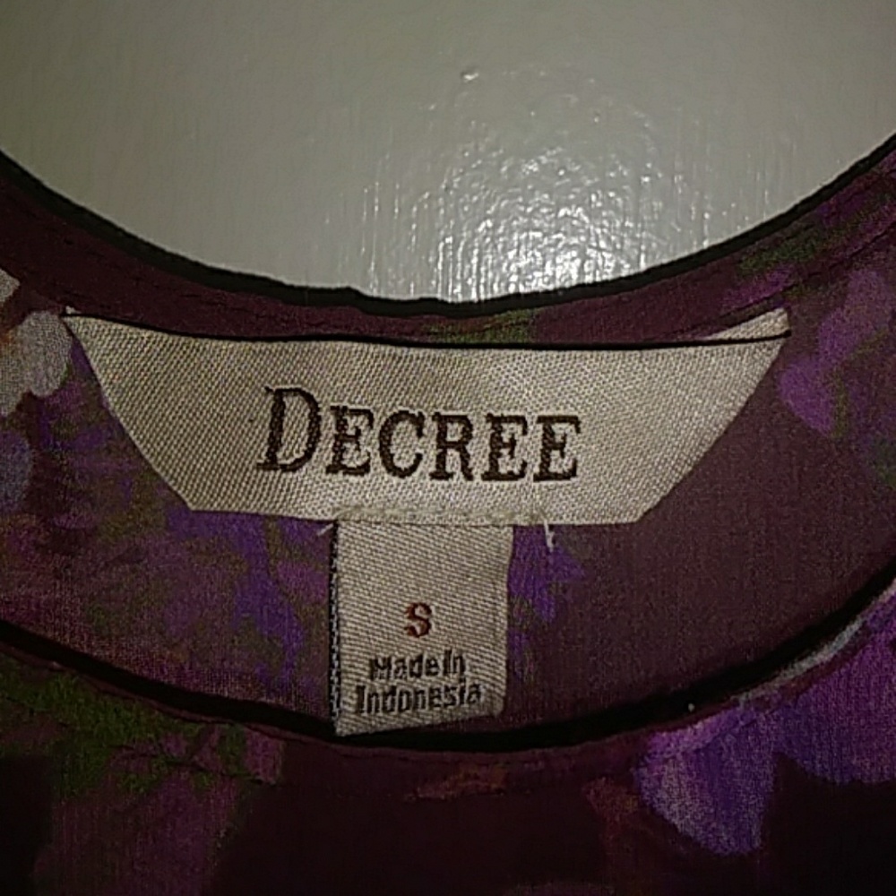 Woman's top - Picture 2 of 5